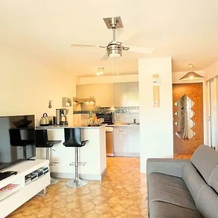 400m Plage A Pieds Apartment